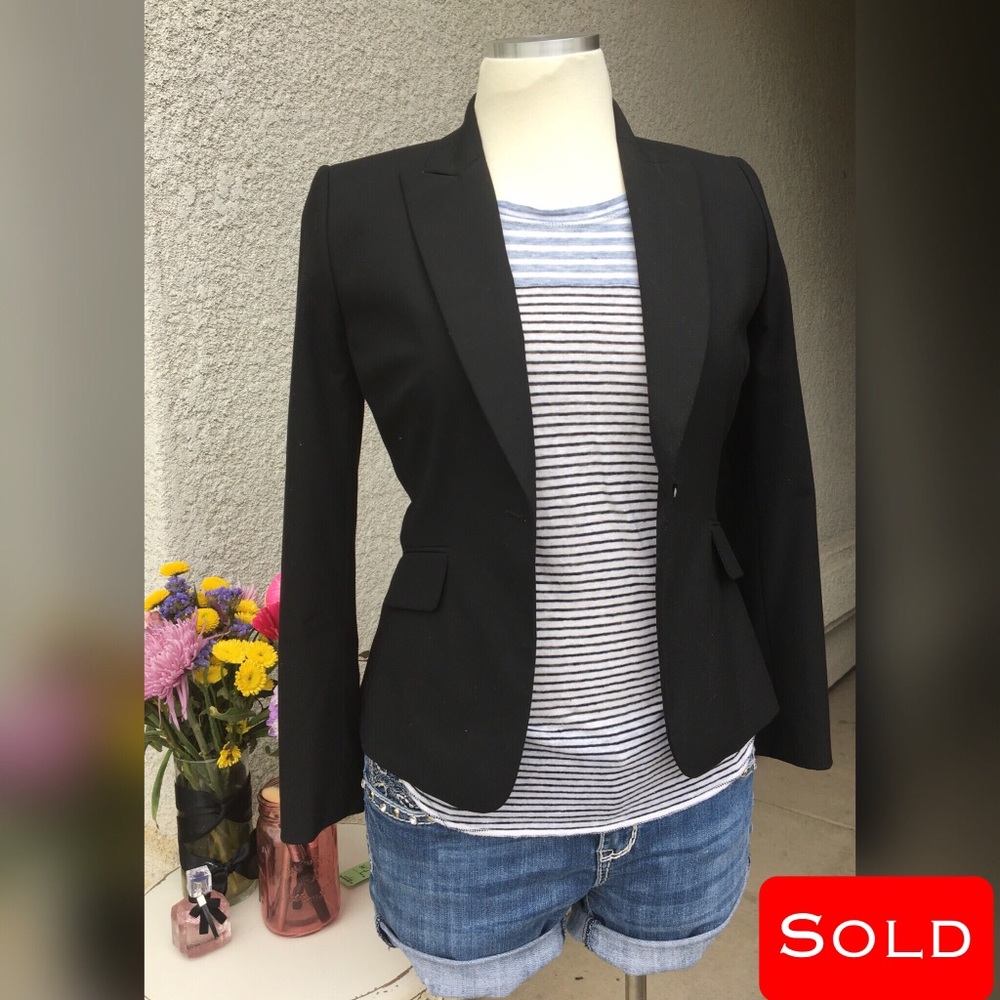 Tahari Blazer
